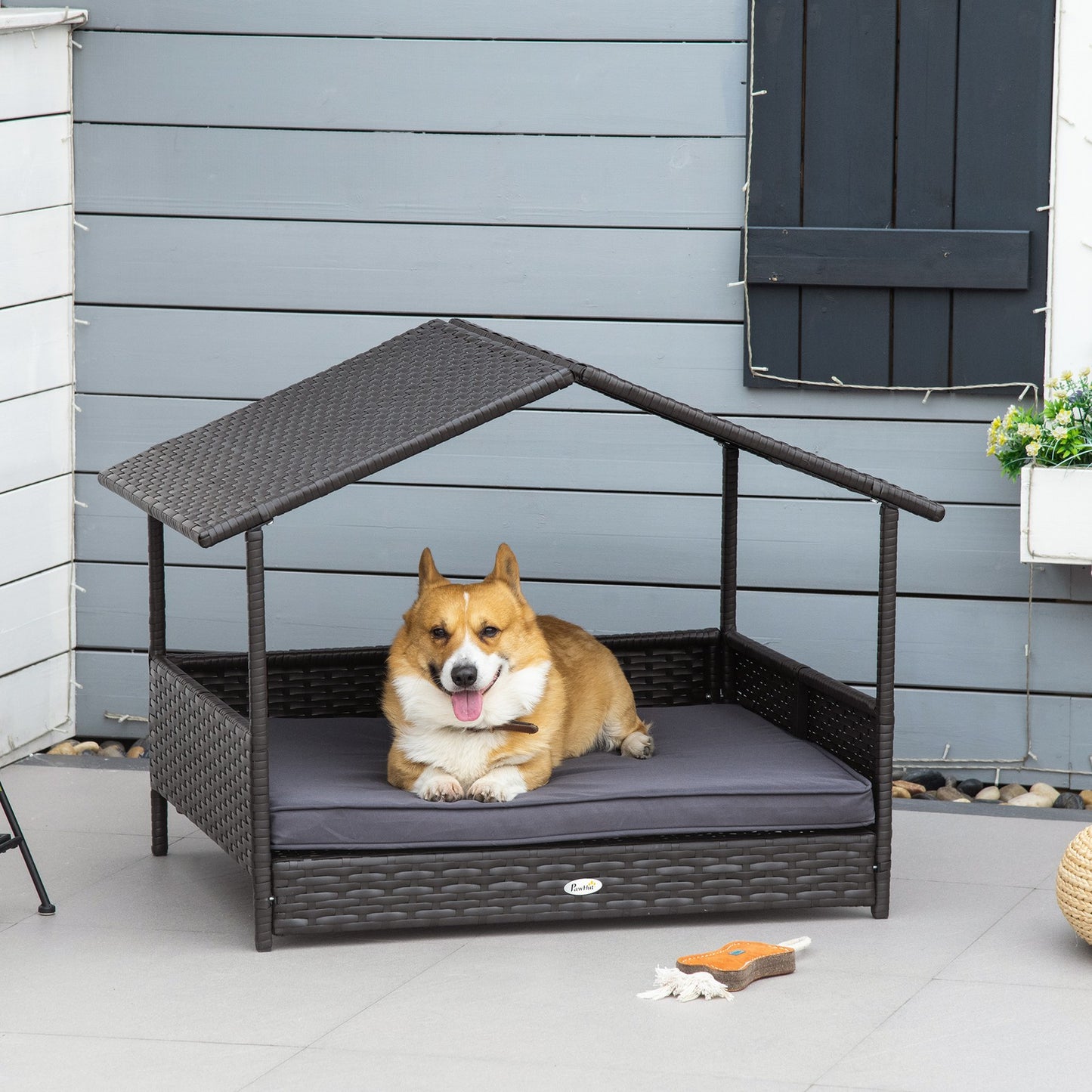 Elevate Your Pet's Comfort with the Stylish Pawhut Grey Wicker Dog House – Perfect for Indoor & Outdoor Relaxation!