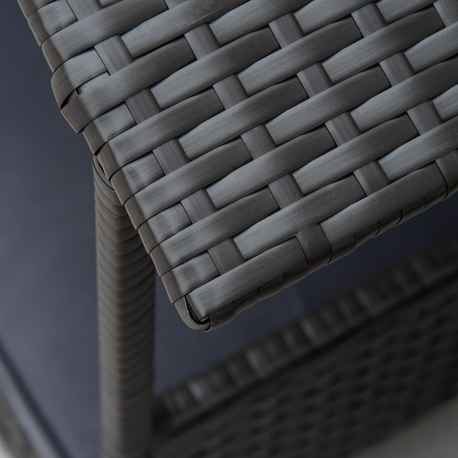 Elevate Your Pet's Comfort with the Stylish Pawhut Grey Wicker Dog House – Perfect for Indoor & Outdoor Relaxation!